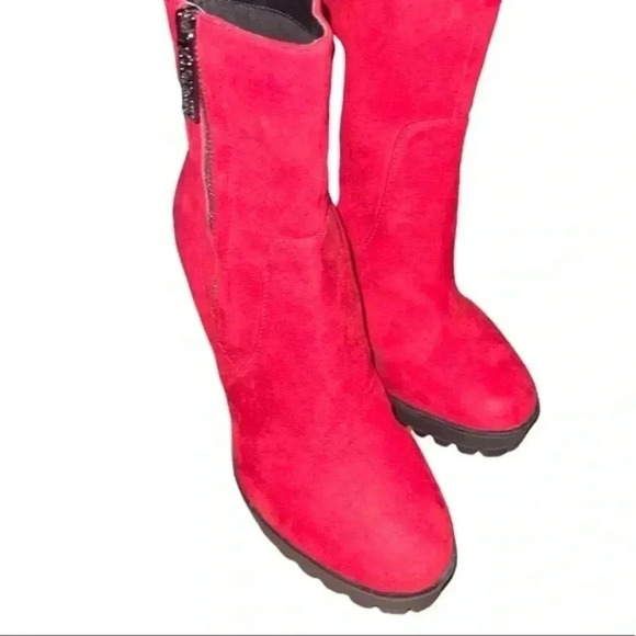 Guess Red Suede Boots - Picture 4 of 10